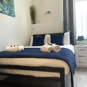 https://the-snug-city-centre-studio.yorkshirehotels.net
